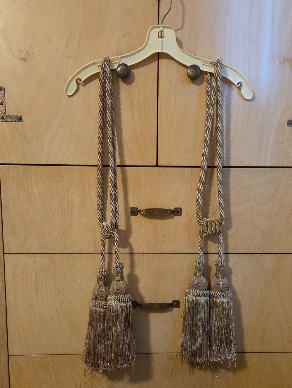 Set Of 2 Large Drapery Tassels